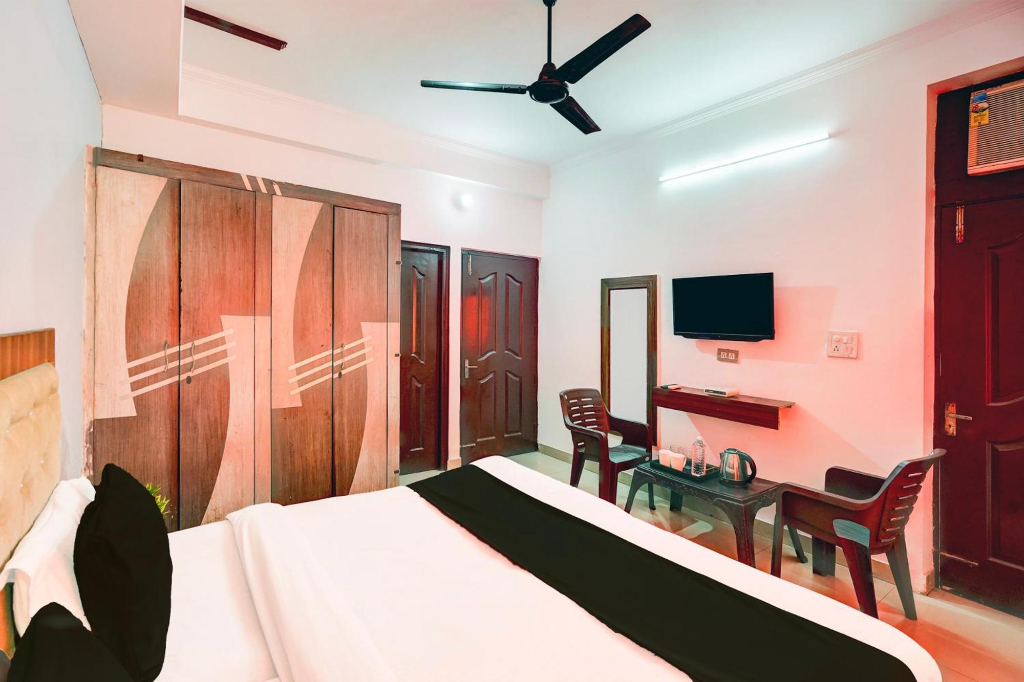 Super Hotel O Palm Dehradun Zewnętrze zdjęcie