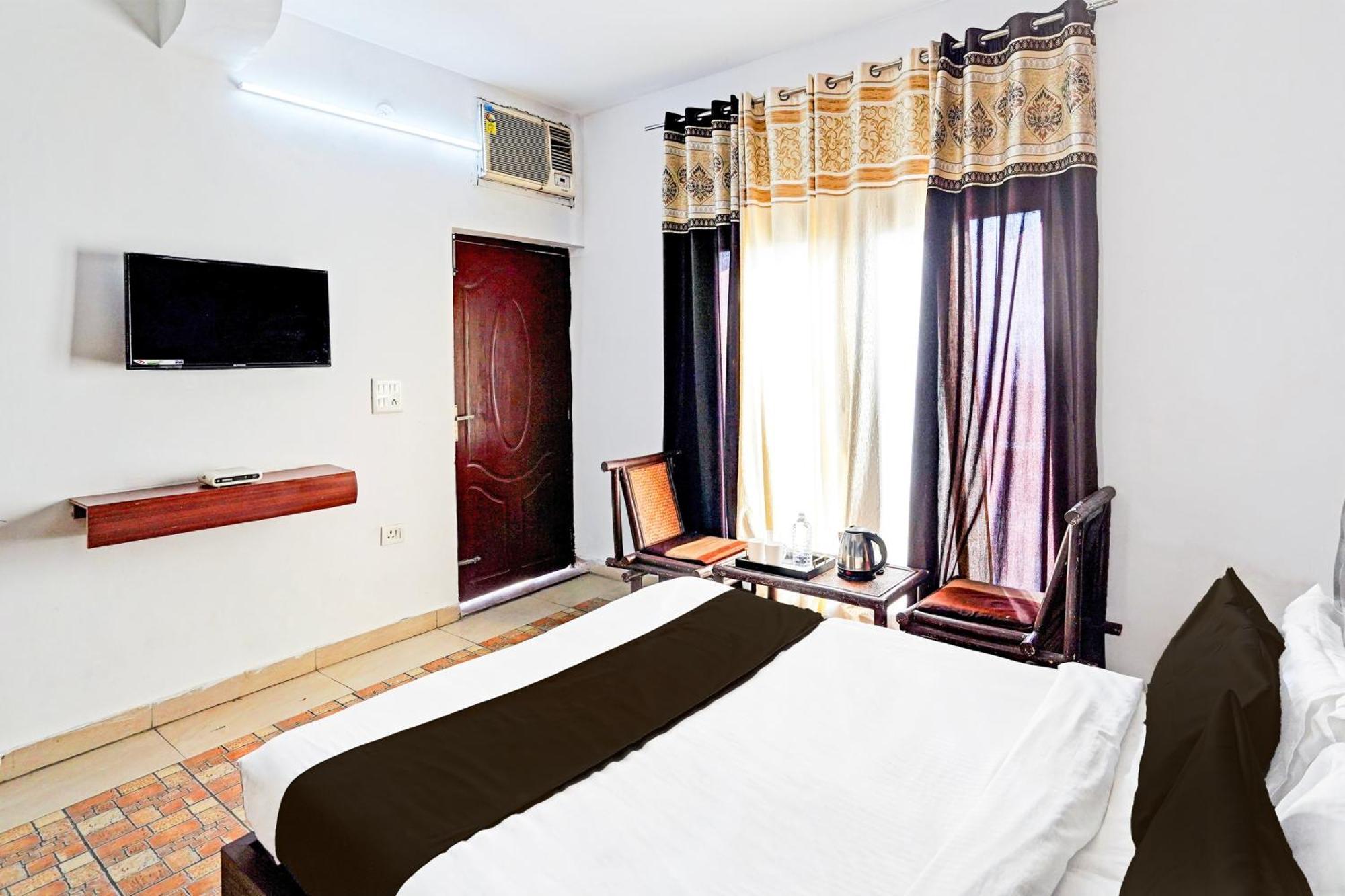 Super Hotel O Palm Dehradun Zewnętrze zdjęcie