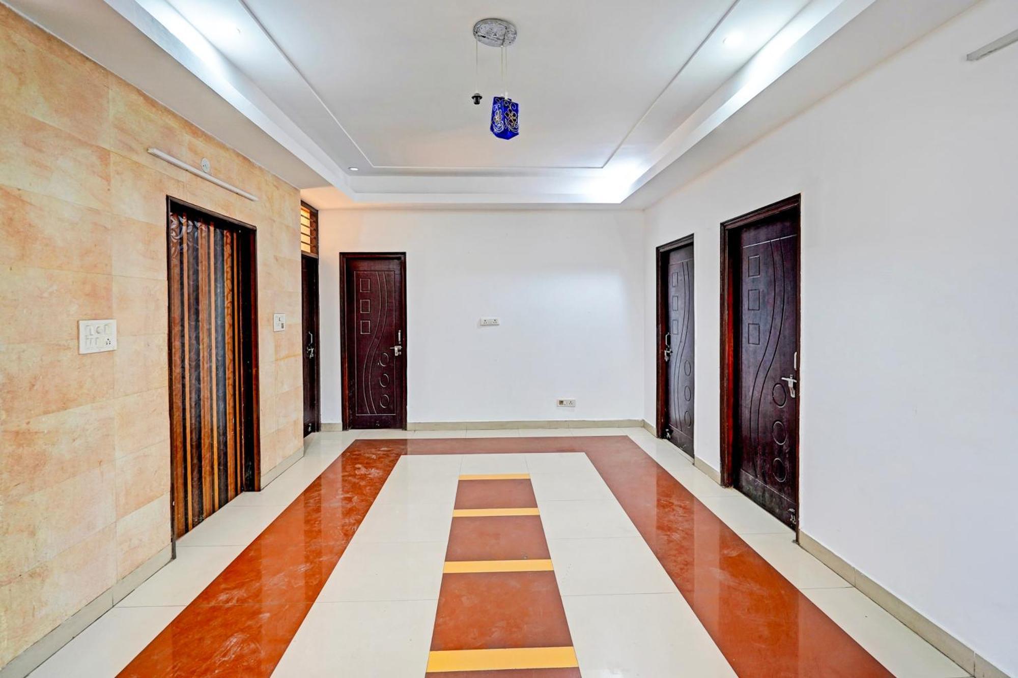 Super Hotel O Palm Dehradun Zewnętrze zdjęcie