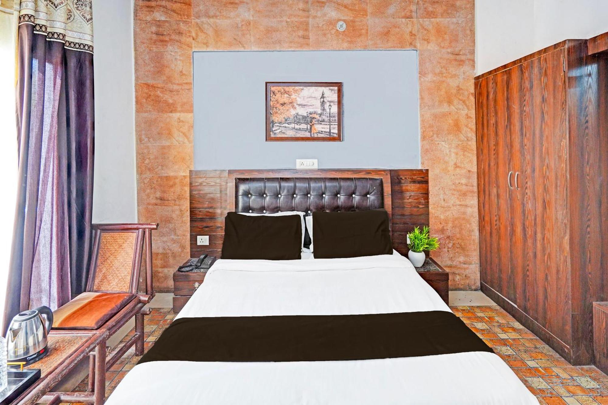 Super Hotel O Palm Dehradun Zewnętrze zdjęcie